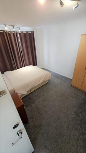 Sariyu space Dagenham